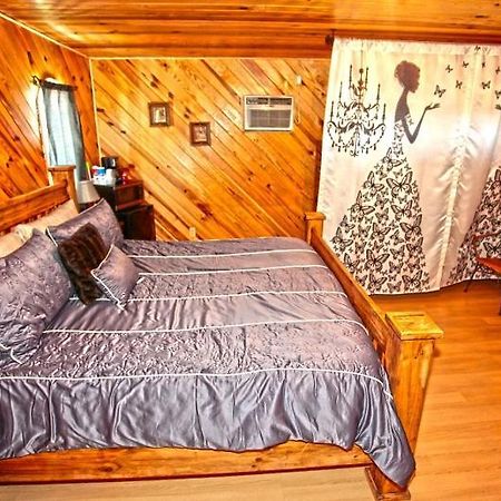 Hotel Diamonds Old West Murfreesboro Esterno foto
