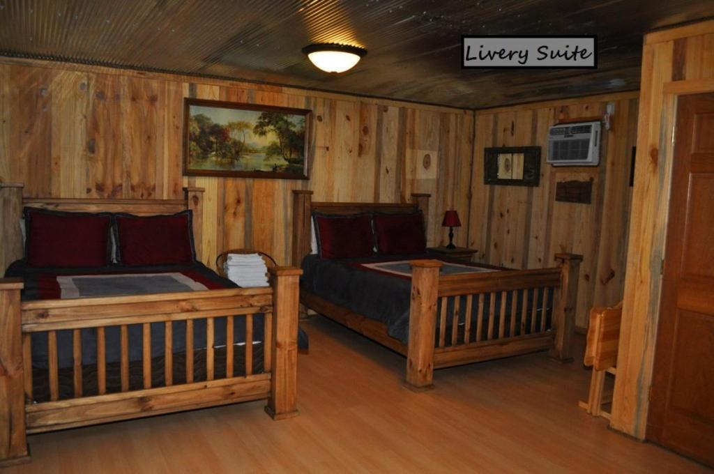 Hotel Diamonds Old West Murfreesboro Esterno foto