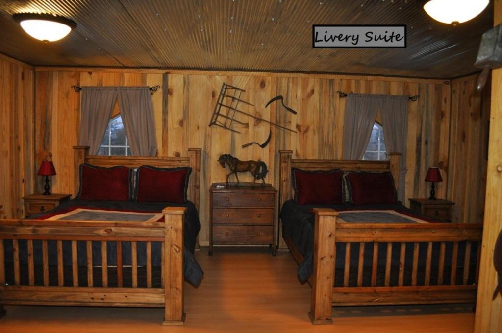 Hotel Diamonds Old West Murfreesboro Esterno foto
