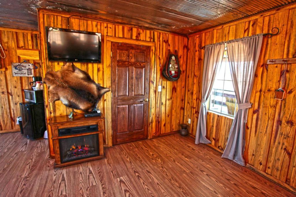 Hotel Diamonds Old West Murfreesboro Esterno foto