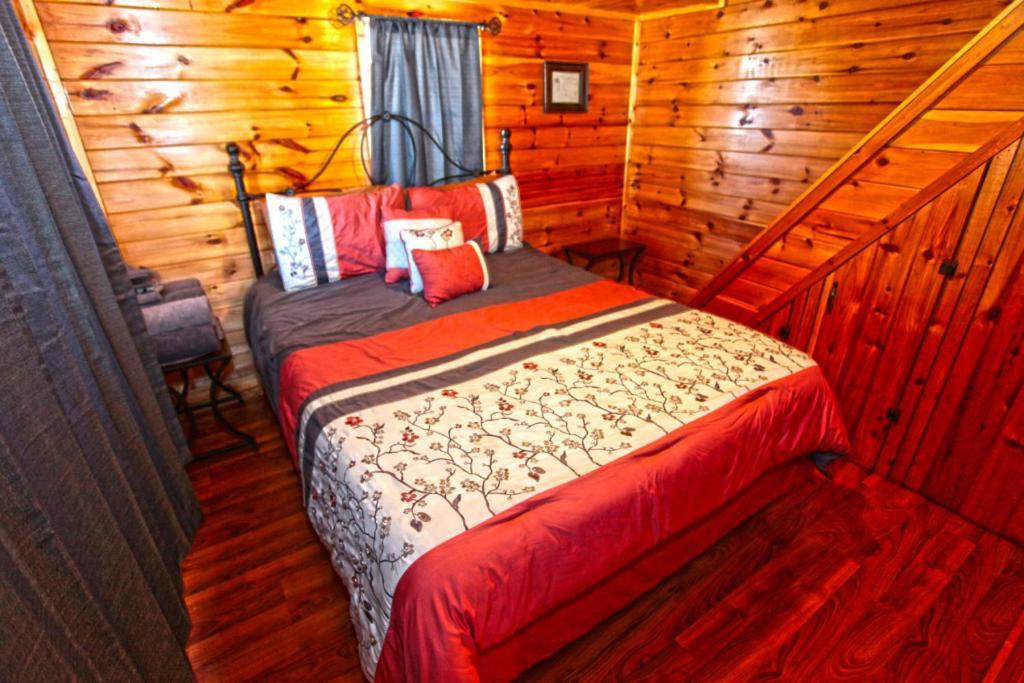 Hotel Diamonds Old West Murfreesboro Esterno foto